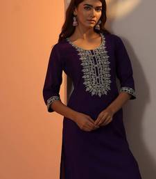 women ethnic motifs embroidered kurta with trousers