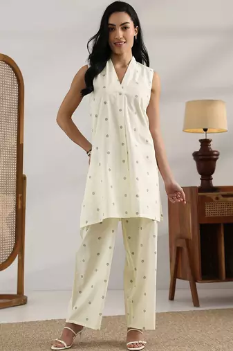 geometric printed straight kurta with trousers