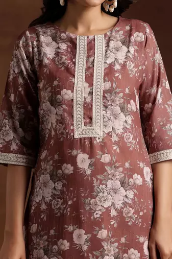 women floral printed regular kurta with trousers & with dupatta