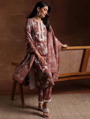 women floral printed regular kurta with trousers & with dupatta 5