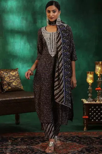 women floral printed regular thread work kurta with trousers & with dupatta