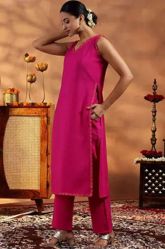 women regular thread work kurta with trousers & with dupatta