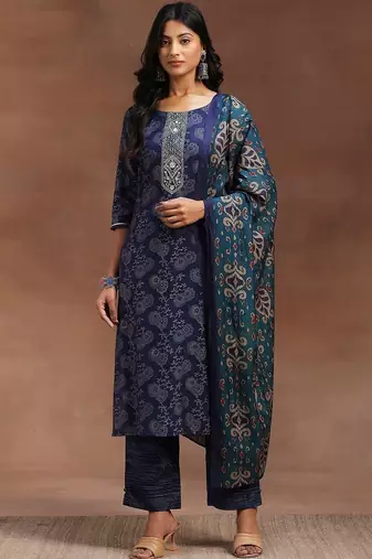 women ethnic motifs printed regular thread work kurta with trousers & with dupatta