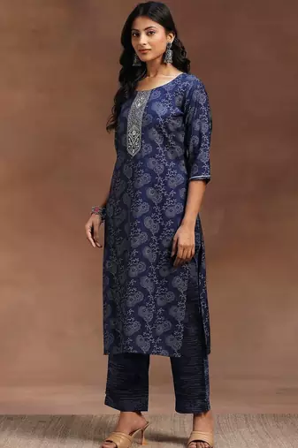 women ethnic motifs printed regular thread work kurta with trousers & with dupatta