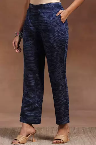 women ethnic motifs printed regular thread work kurta with trousers & with dupatta
