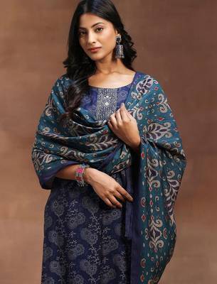 women ethnic motifs printed regular thread work kurta with trousers & with dupatta 6