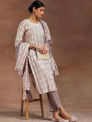 women ethnic motifs printed regular thread work kurta with trousers & with dupatta 1