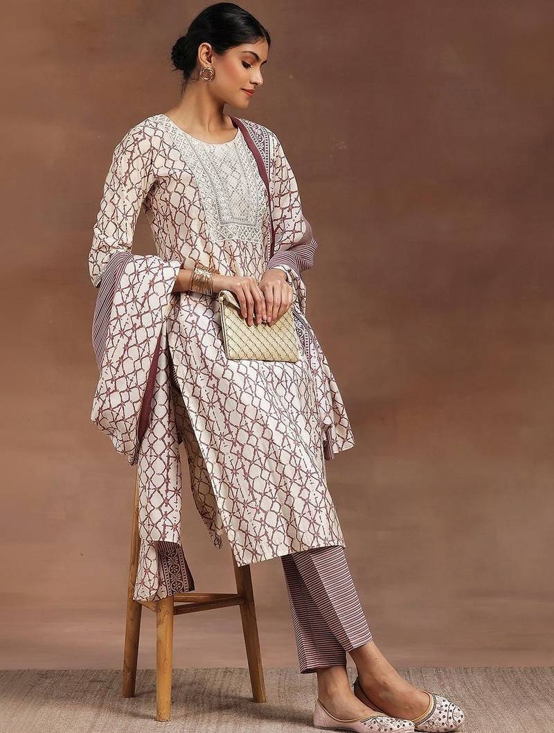 women ethnic motifs printed regular thread work kurta with trousers & with dupatta