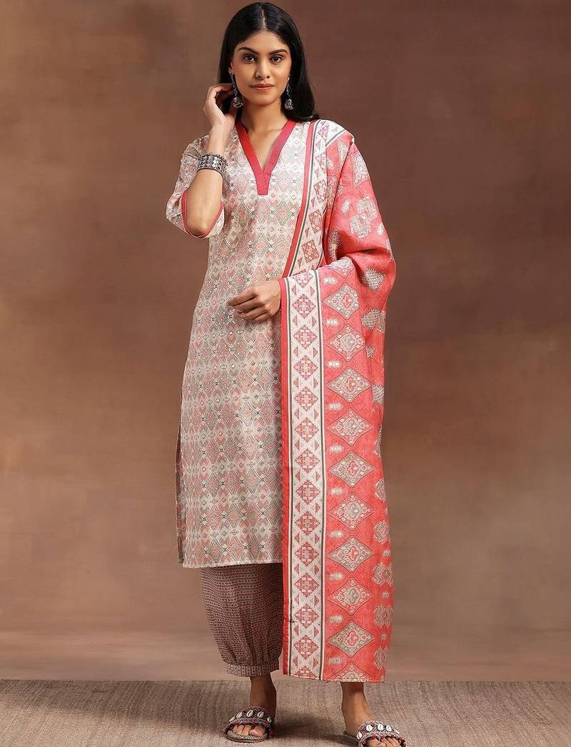 women ethnic motifs printed regular kurta with dhoti pants & with dupatta