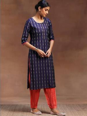 women ethnic motifs printed regular kurta with dhoti pants & with dupatta 2