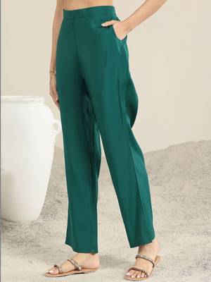 women printed regular kurta with trousers & with dupatta 5