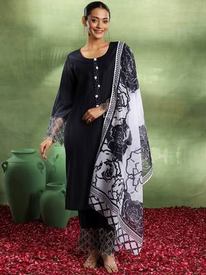 women regular thread work kurta with trousers & with dupatta 1
