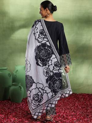 women regular thread work kurta with trousers & with dupatta 4