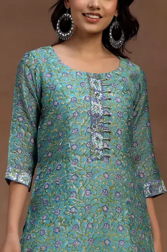 women floral printed regular thread work kurta with trousers & with dupatta