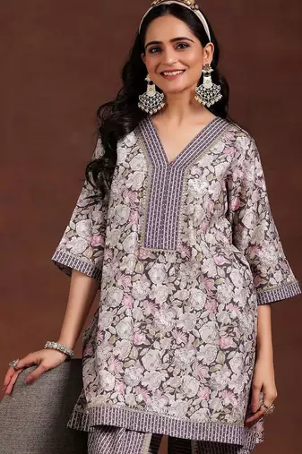 women floral printed regular kurti with dhoti pants