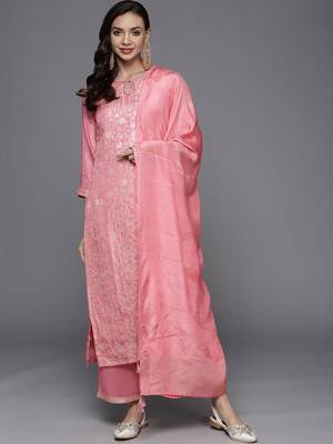 women ethnic motifs embroidered regular thread work kurta with trousers & with dupatta 1