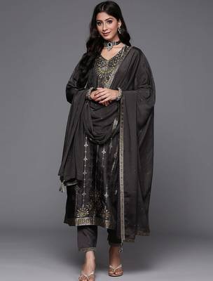 women ethnic motifs embroidered regular thread work kurta with trousers & with dupatta 1
