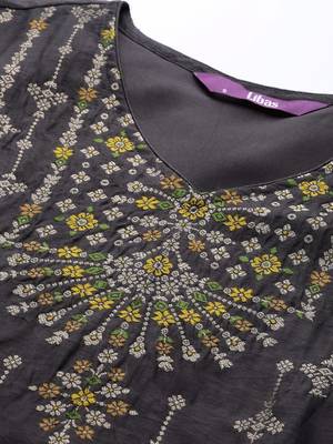 women ethnic motifs embroidered regular thread work kurta with trousers & with dupatta 6