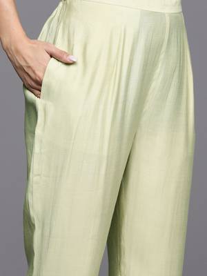 women ethnic motifs embroidered regular thread work kurta with trousers & with dupatta 4