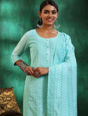women ethnic motifs embroidered regular thread work kurta with trousers & with dupatta 3