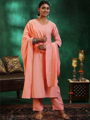 women ethnic motifs embroidered regular thread work kurta with trousers & with dupatta 2