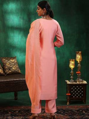 women ethnic motifs embroidered regular thread work kurta with trousers & with dupatta 6