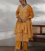 women paisley printed regular thread work kurta with palazzos & with dupatta
