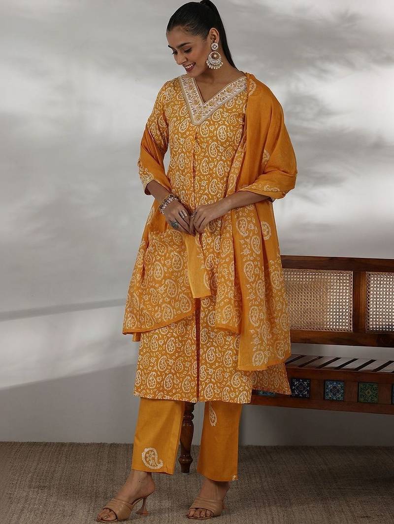 women paisley printed regular thread work kurta with palazzos & with dupatta