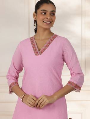 women ethnic motifs regular thread work kurta with trousers & with dupatta 2