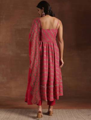 women ethnic motifs printed empire kurta with trousers & with dupatta 4