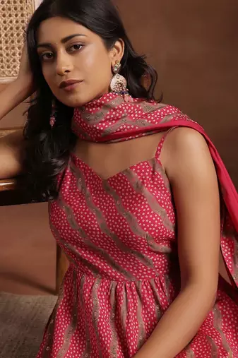 women ethnic motifs printed empire kurta with trousers & with dupatta