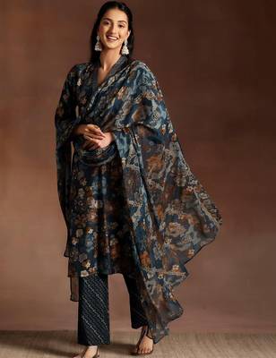women floral printed regular kurta with trousers & with dupatta 1
