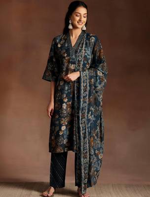 women floral printed regular kurta with trousers & with dupatta 2