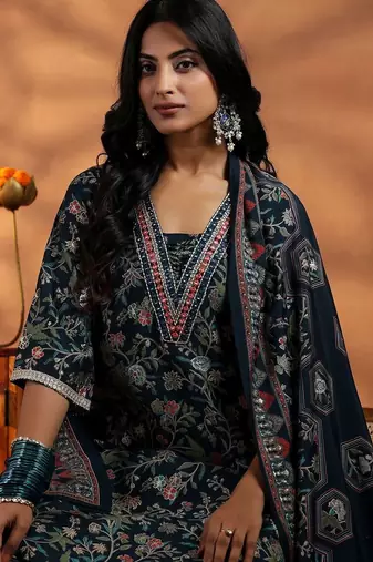 women floral printed regular thread work kurta with harem pants & with dupatta