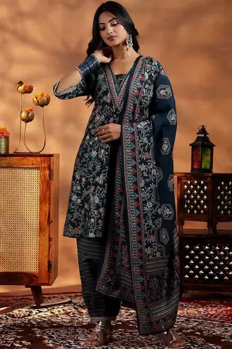 women floral printed regular thread work kurta with harem pants & with dupatta