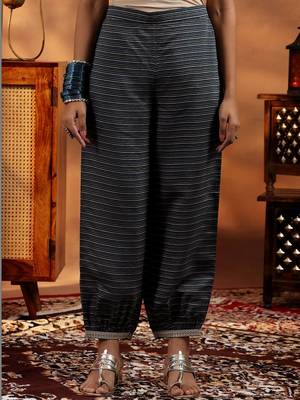 women floral printed regular thread work kurta with harem pants & with dupatta 7