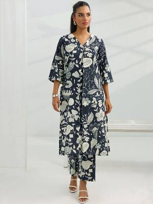 women floral printed kurta with trousers 1