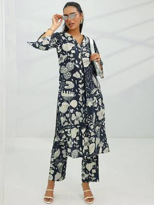 women floral printed kurta with trousers 5