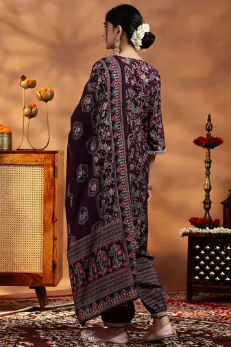 women floral printed regular thread work kurta with harem pants & with dupatta