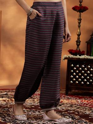 women floral printed regular thread work kurta with harem pants & with dupatta 7
