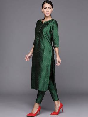 women ethnic motifs printed regular kurta with trousers & with dupatta 5