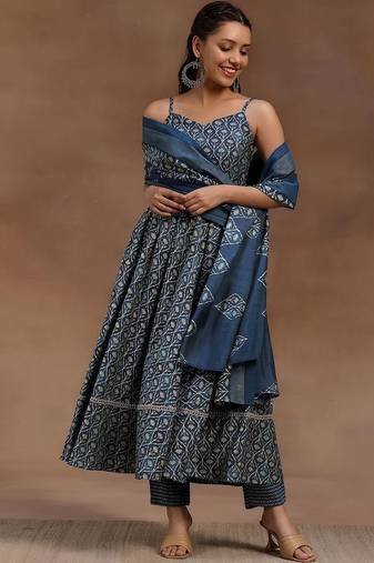 women ethnic motifs printed regular kurti with trousers & with dupatta