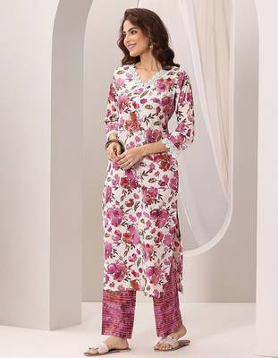 women floral printed regular kurta with trousers 3