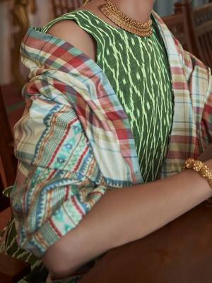 Green checked block print saree 4