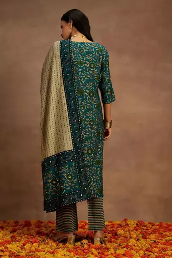 women ethnic motifs printed regular thread work kurta with trousers & with dupatta