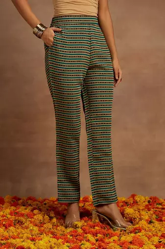 women ethnic motifs printed regular thread work kurta with trousers & with dupatta
