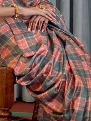 Peach checked block print saree 4