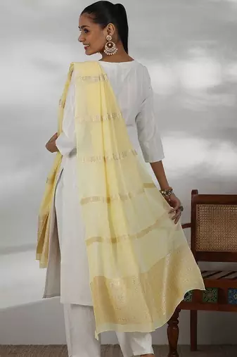 women ethnic motifs regular thread work kurta with trousers & with dupatta