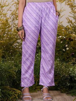 women floral printed regular thread work kurta with trousers & with dupatta 5