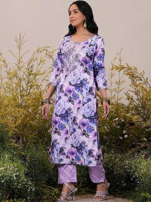 women floral printed regular thread work kurta with trousers & with dupatta 6